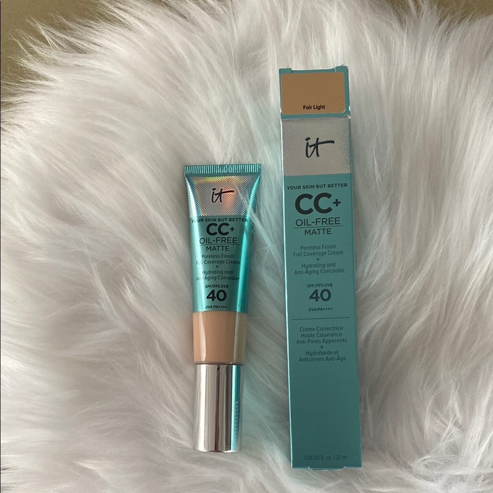 New IT Cosmetics Cream Foundation Full Coverage SPF 40 Fair light - Picture 1 of 10